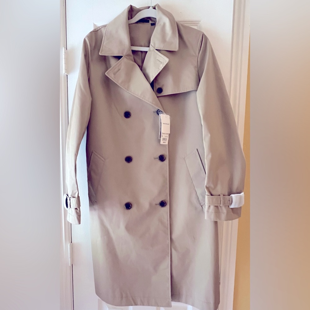 JWAnderson in collab with UniqloTrench Coat Beige Water Repellent size Large NWT